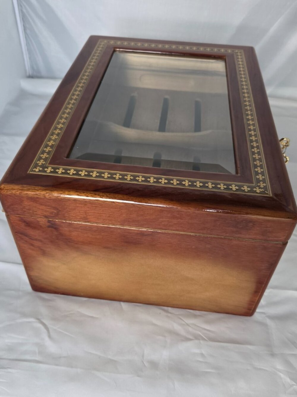 Desktop Humidor - Picture 9 of 16